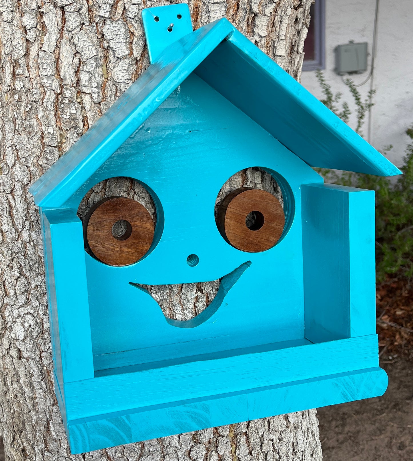 Happy Bird Feeder
