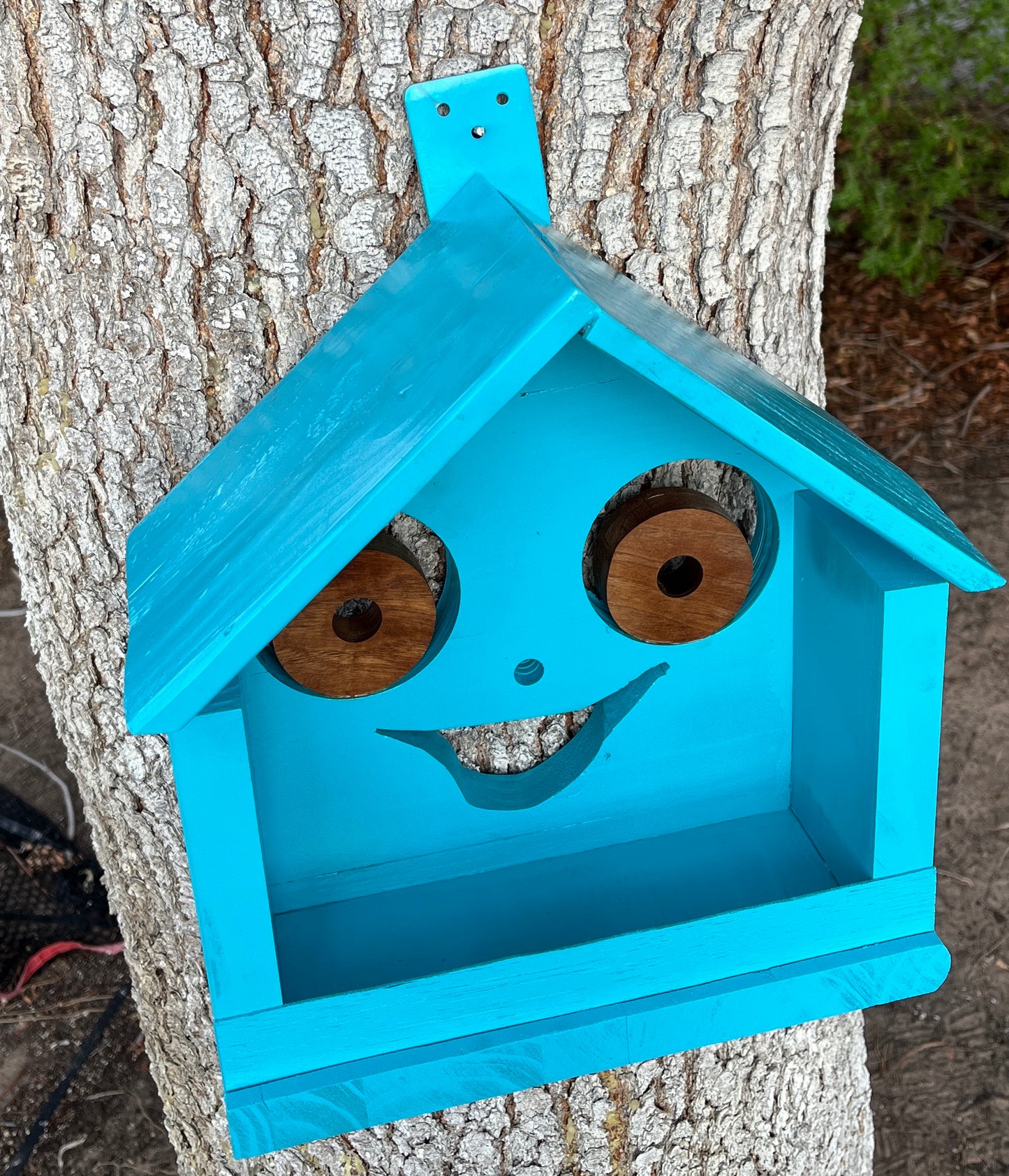 Happy Bird Feeder