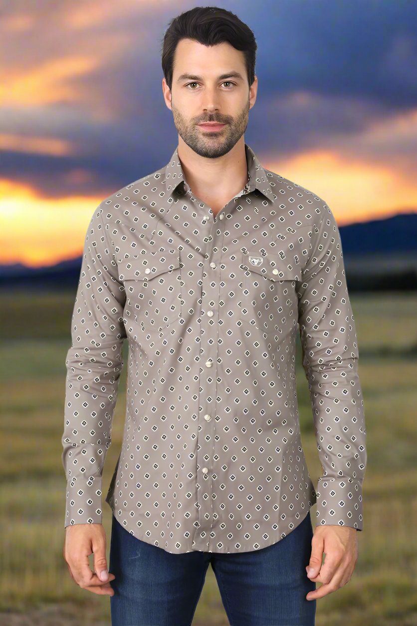 Cotton and Spandex Long Sleeve Shirt with Snaps