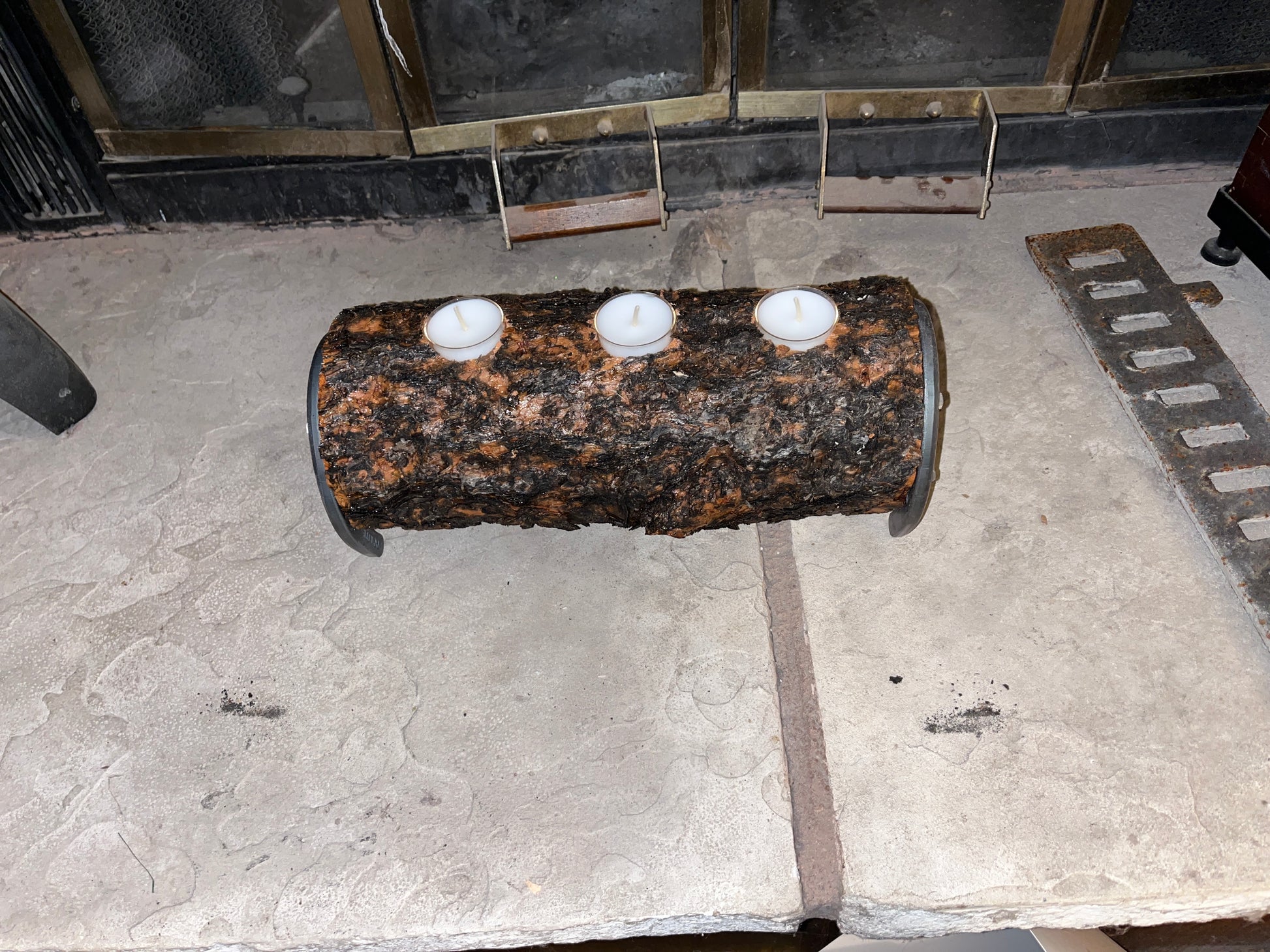Ponderosa Pine Yule Log with Horseshoe Legs