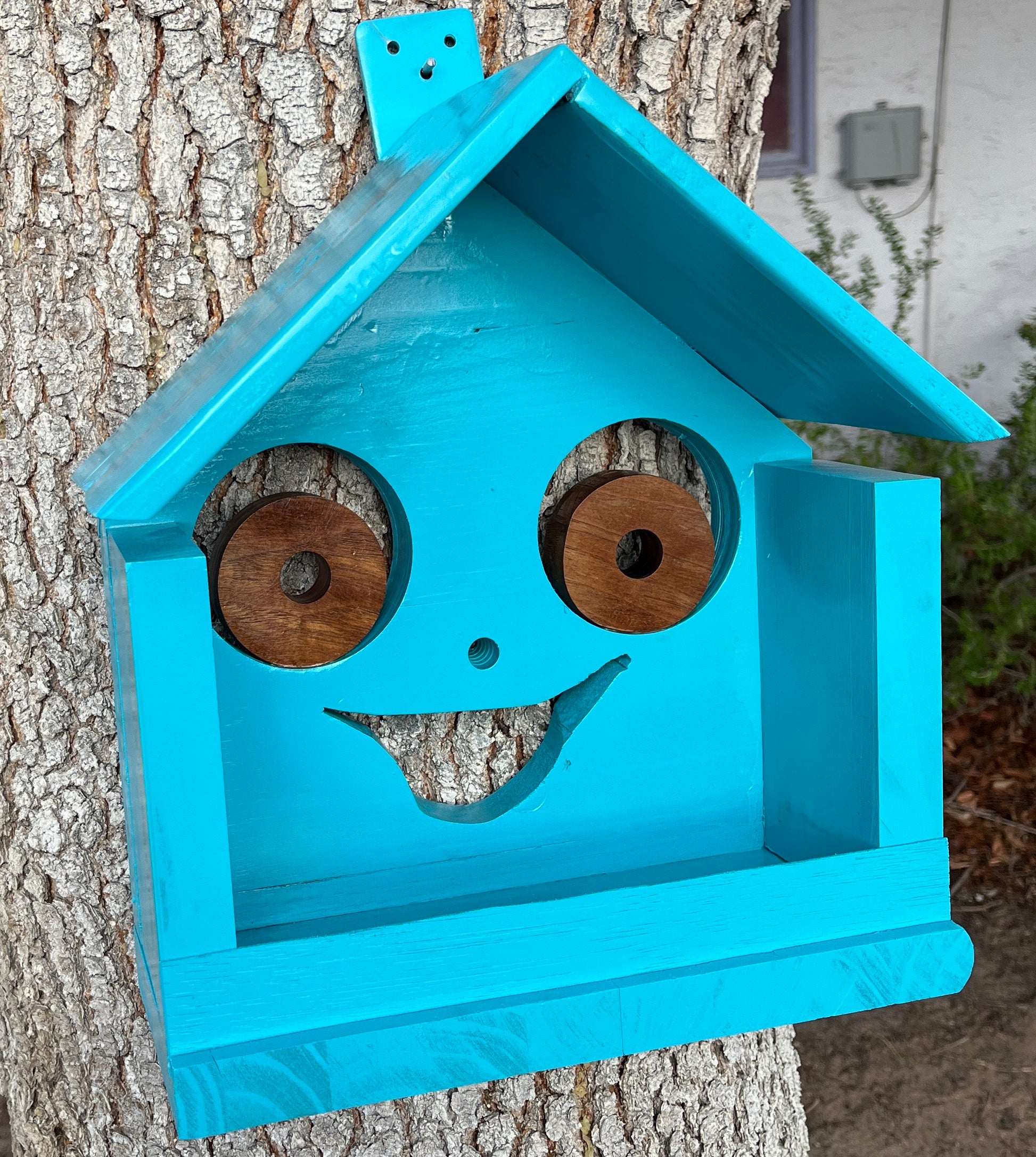 Happy Bird Feeder
